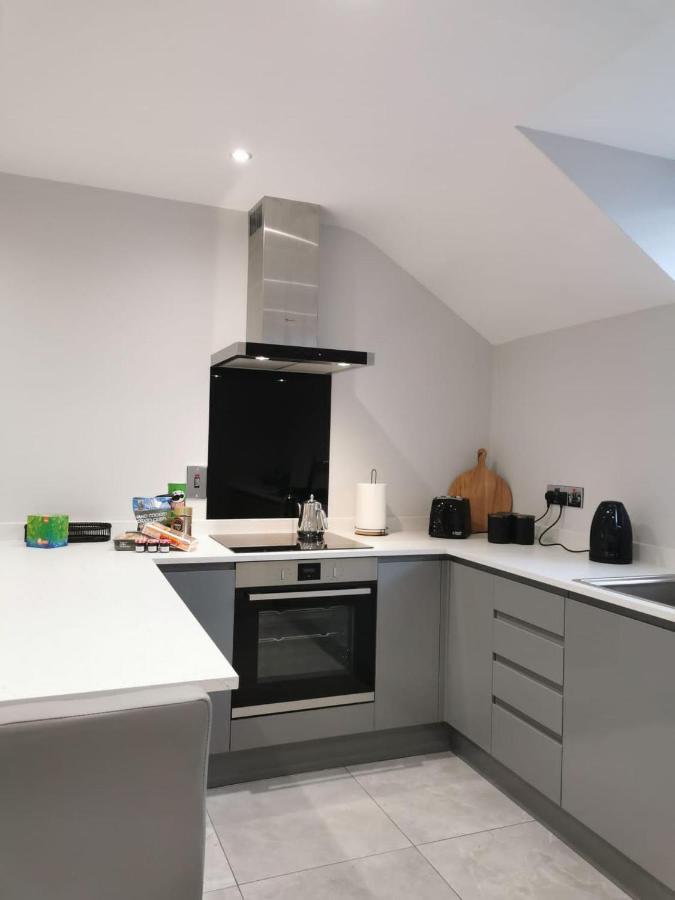 Modern 3-Bed Apartment in Magherafelt Sleeps 8 Exterior foto